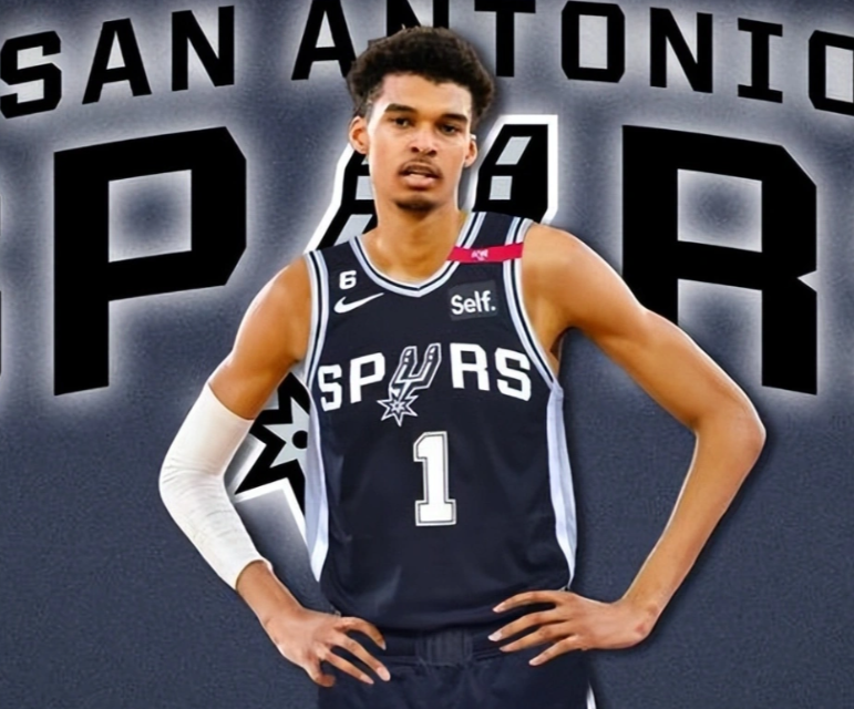 NBA拿4双有多难？79年来仅4人做到，文班亚马有望成现役第一个